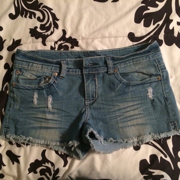 💲SOLD💲Rue 21 Cutoff Shorts