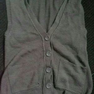 Sleevless Vest