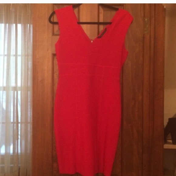 SALE 💸 BCBG MAXAZRIA RED BODYCON DRESS