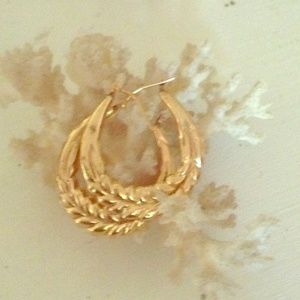 Vintage 80 gold hoops