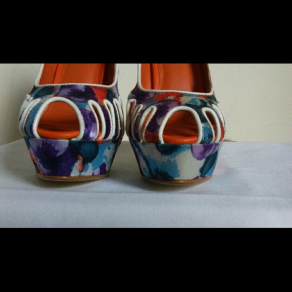 DEREON Floral Satin Platform by Beyonce - Picture 4 of 4