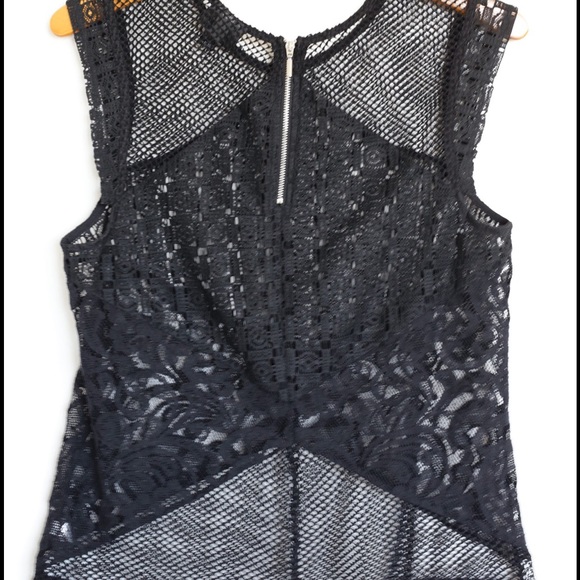 Mossimo lace top - Picture 2 of 2