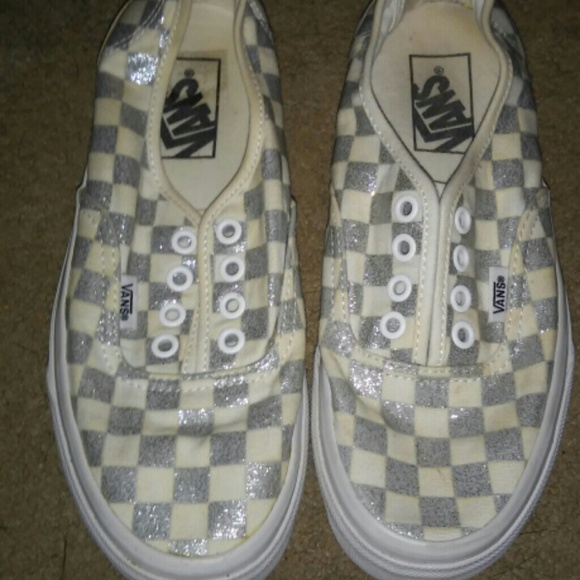 Vans - Picture 1 of 1