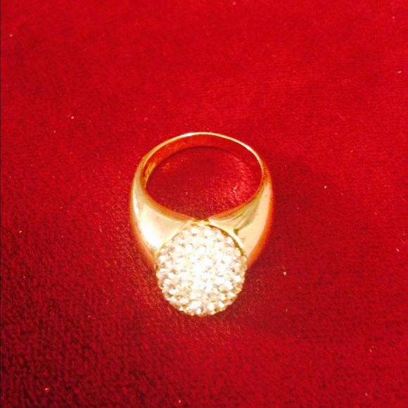 💕☀️⤵️💐💍Pave Crystal Ring.💍 - Picture 2 of 3