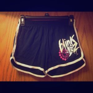 👍🏻MOST LIKED ITEM! Blink 182 shorts