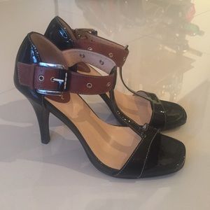 Cole Haan 4" patent leather sandal GORGEOUS