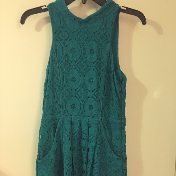 Kimchi Blue lace dress size 4