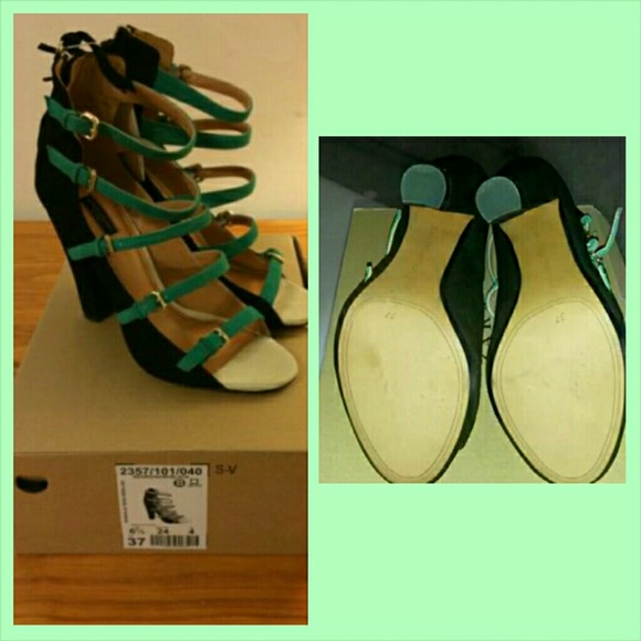 🚫❎SOLD❎❌Zara suede green buckle strap  heel - Picture 4 of 4