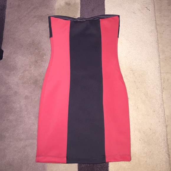 Parry Dress 🎉🎉 - Picture 2 of 3