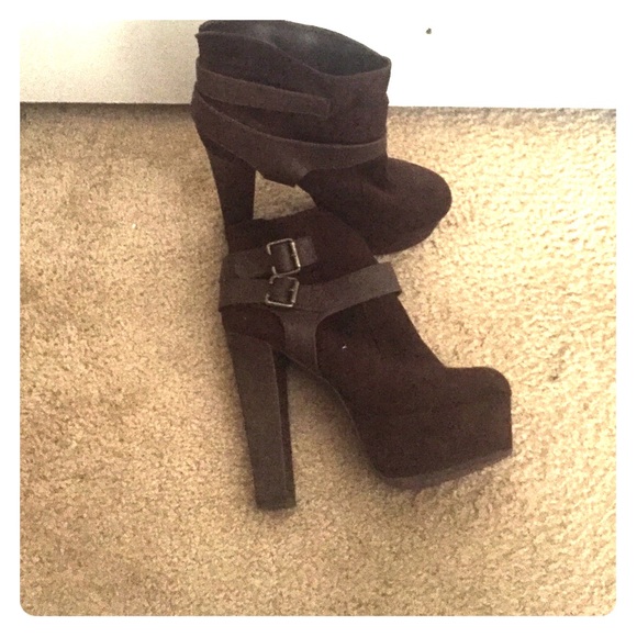 Only worn in indoor booties
