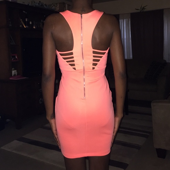 Party Dress 🎉 - Picture 4 of 4