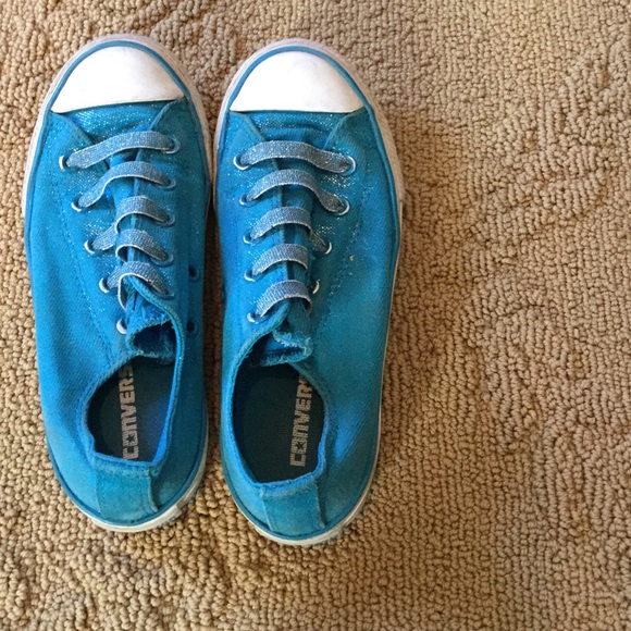 Girls (kids) converse