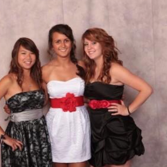 Black dress with red rose belt - Picture 3 of 3