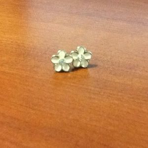 Forever21 cute flower earrings