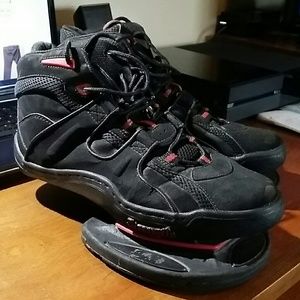 Strength Training Shoe - BK/RD Size 10.5 Men