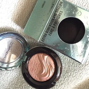 Mac eyeshadow