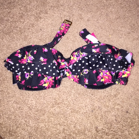 Victoria's Secret bathing suit top!