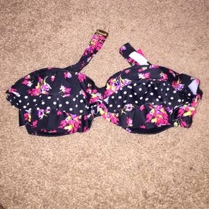 Victoria's Secret bathing suit top!