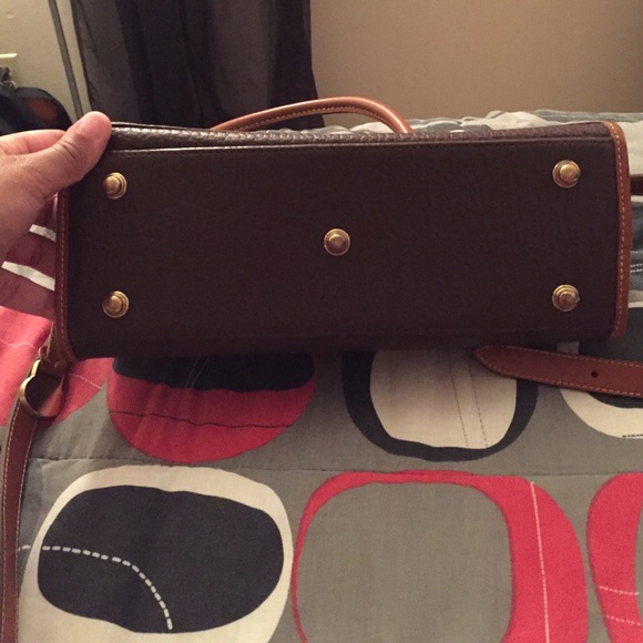 Brown - Picture 3 of 3
