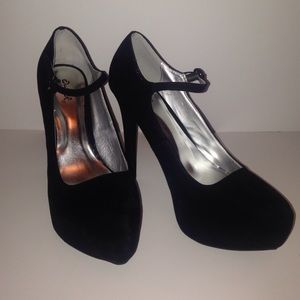 Qupid Size 10 Platform Heels