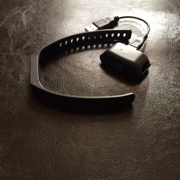 3+ fit bracelet