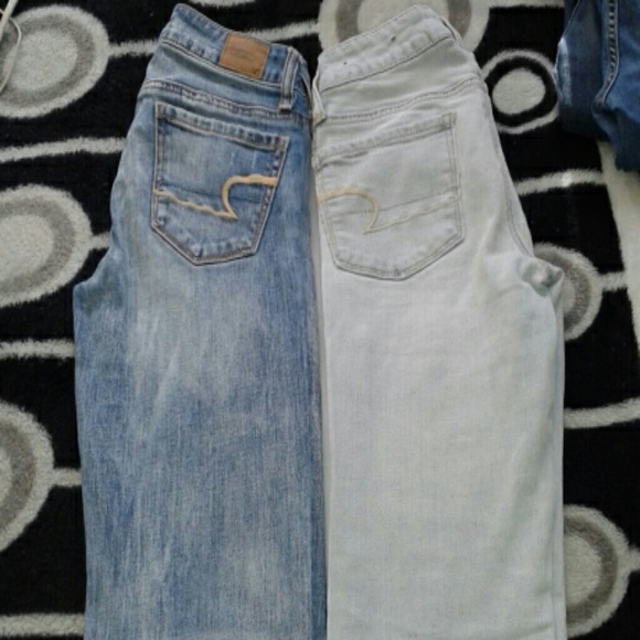 NOW JUST 1 THE LIGHT COLOR American Eagle Jeans