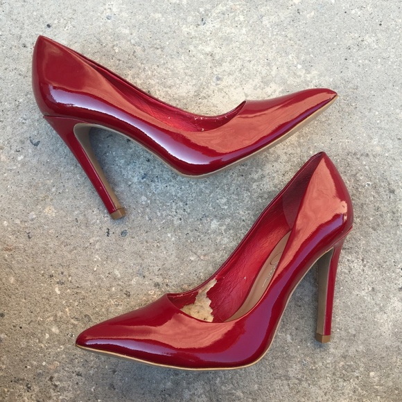 Jessica Simpson Shoes - JESSICA SIMPSON SZ 6 RED POINTED HEELS SHOES