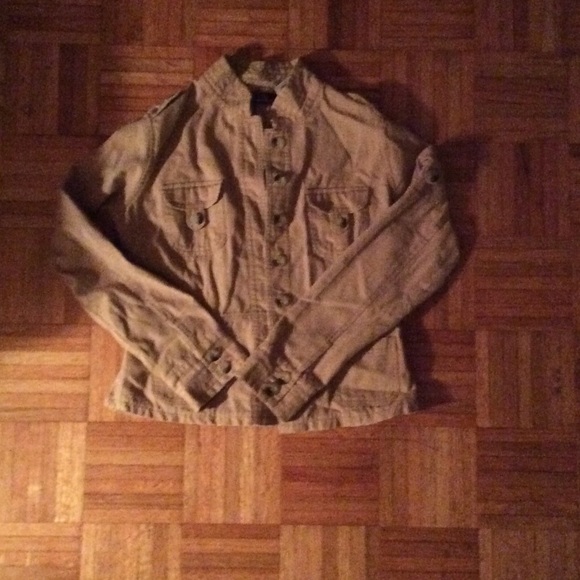 Light-weight jacket