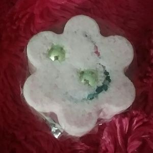 Bracelet bath bomb
