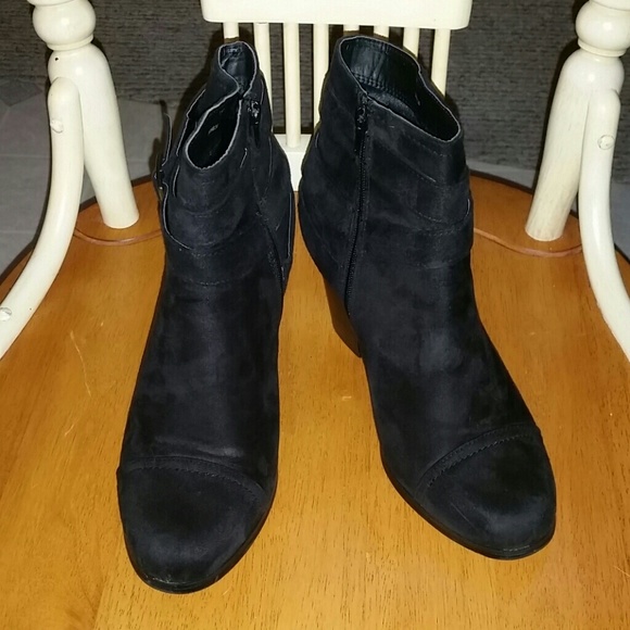 Charlotte Russe Black Suede Buckle Booties Size 10