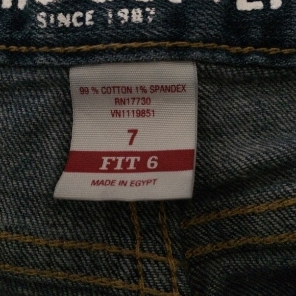 Basic summer jean shorts! - Picture 3 of 3