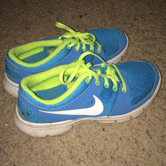 gently used nikes!