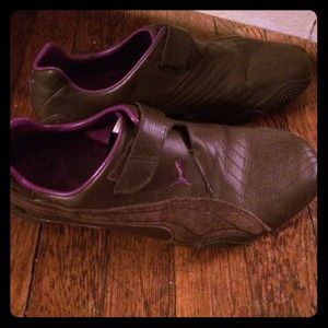 Puma dark brown and magenta sneakers
