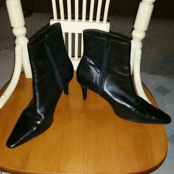 Anne Taylor Loft Black Booties