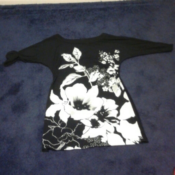White House Black Market black and white floral - Picture 2 of 2