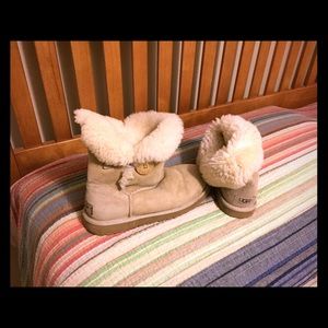 Ugg Bailey Button boots