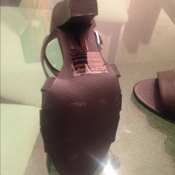 Heels - Picture 3 of 4