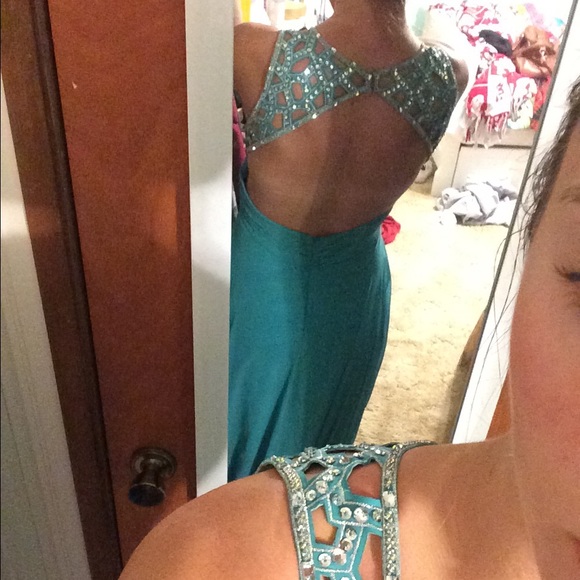 ✨💫 Sequined backless prom dress 😍 - Picture 2 of 3