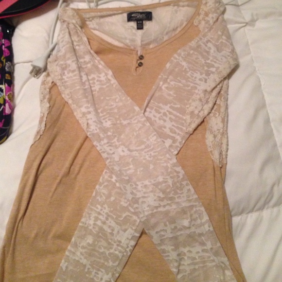 silver brand shirt with lace sleeves