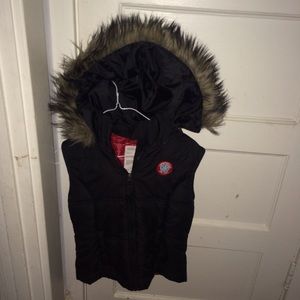 Aeropostale black puffer vest