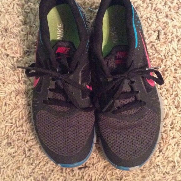 Nike Free Runs 5.0 - Picture 1 of 4