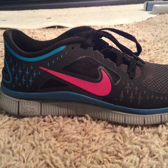 Nike Free Runs 5.0 - Picture 2 of 4