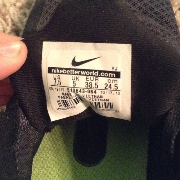 Nike Free Runs 5.0 - Picture 3 of 4