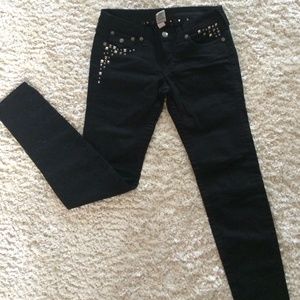 Excellent condition. True Religion Black skinny's