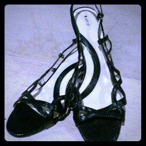 NWOT APT 9 SHOES