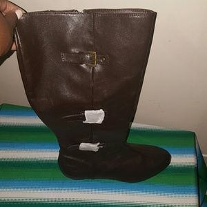 Brown wide calf boota