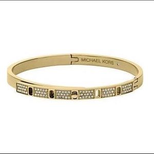 MICHAEL KORS Gold Bangle