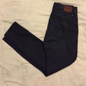 💥CLOSET CLEAR OUT💥 Lucky Brand dark wash jeans