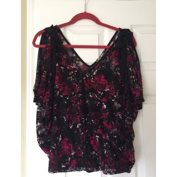 Floral lace top from Guess