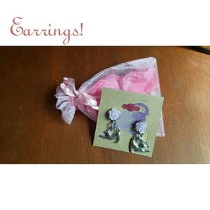 Cat flower earrings!